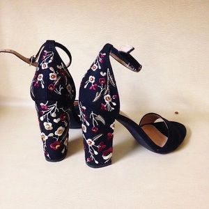 Embroidered Black Heels — US 8